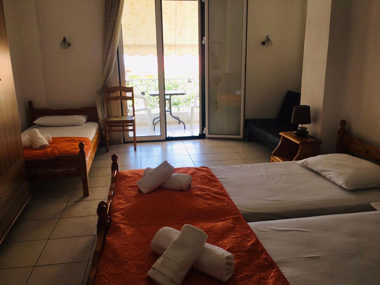 לאוטרה אדיפסאו Araliki Apartments & Studios חדר תמונה